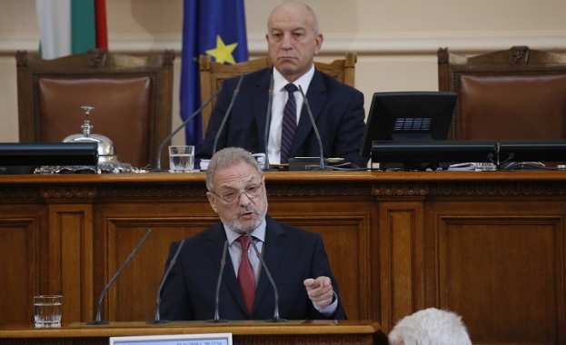 Чавдар Велинов: Доволно вече що сте спали. Станете! Дойде бъдний ден!