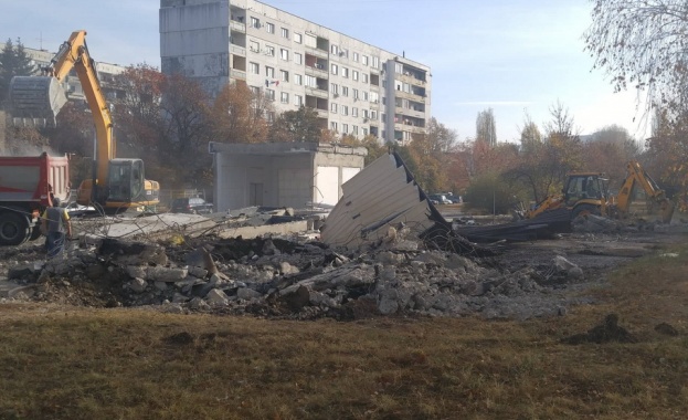 Нов строеж скандализира жителите на софийския квартал "Дружба"