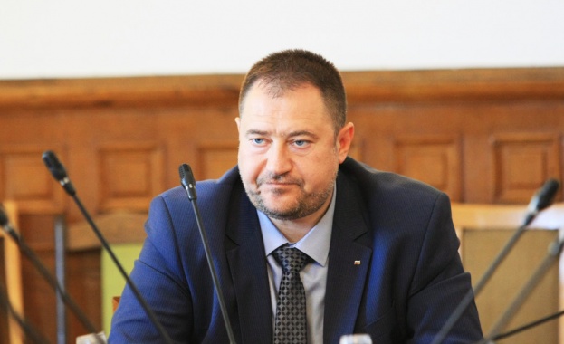 Съдът решава да пусне ли бившия председател на ДАБЧ Петър Харалампиев 