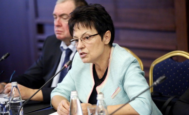 Ирена Анастасова: Залагаме на социални мерки, чрез които да повишим обхвата на децата и да ги задържим в училище