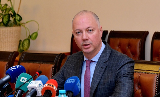 Министър Росен Желязков: Лично се ангажирам с актуализирането на законодателството в електронните съобщения