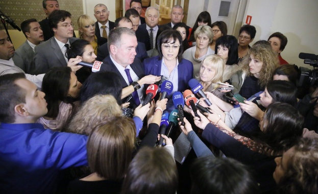 Нинова: Няма да участвам в Конгреса на ПЕС, но подкрепяме кандидатурата на Станишев