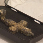 Уникална находка: Откриха златен кръст с частица от Христовото разпятие