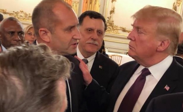 Румен Радев разговаря с президента Тръмп в Париж