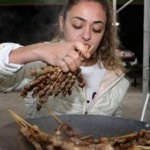 Кльощава туркиня изяде 315 шиш кебапа 