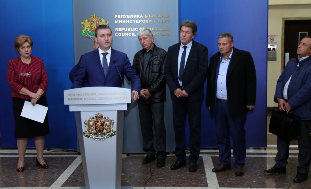 Горанов: Постигнахме договореност за повече отчетност на кметовете