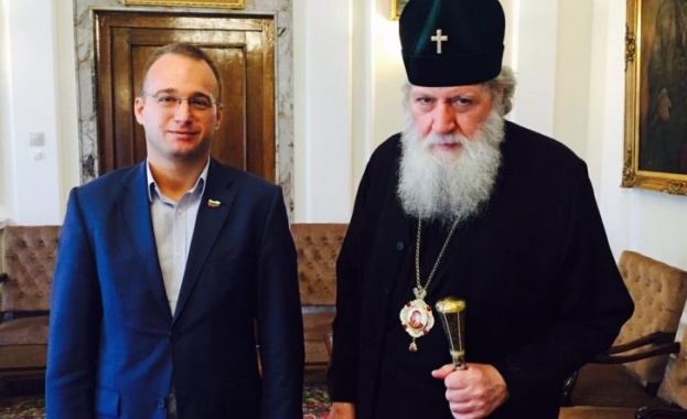 Симеон Славчев предлага пилотна програма за изучаване на вероучение в София