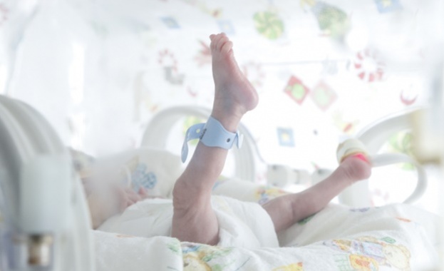 Три сестри от щата Охайо родиха в един ден и