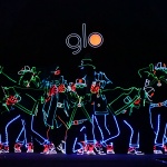 Уникален спектакъл представи иновативното устройство glo™