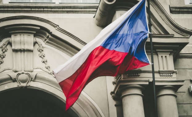 Затегнаха мерките за сигурност в Чехия след стрелбата в Острава