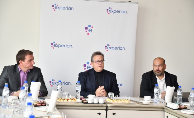 Според Experian работата с данни и анализа на данни остава основно предизвикателство за бизнеса