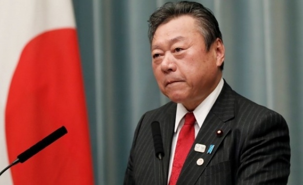 Японски министър: Не докосвал компютър, а бори киберсигурността