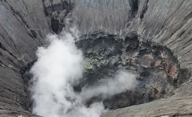 Учени откриха огромен метеоритен кратер с размерите на Париж