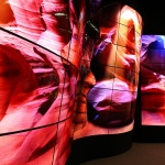 Единственият лимит е въображението: LG представи подвижен извит OLED дисплей