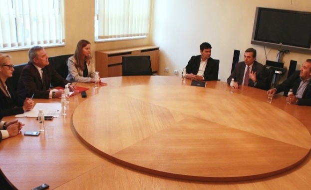 АБВ и КТ „Подкрепа“ дискутираха необходимостта от данъчна реформа и енергийните проекти на България