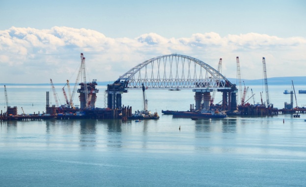 Корабоплаването през Керченския пролив е възобновено