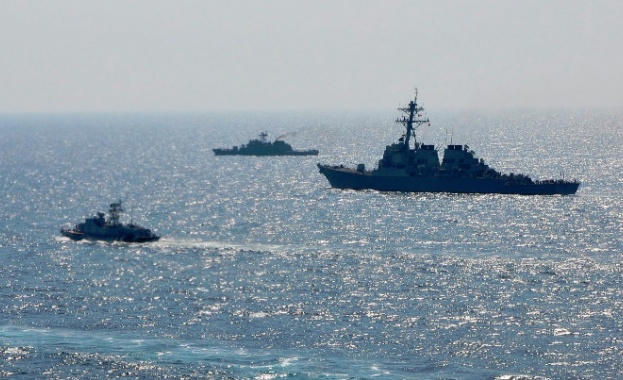 Руски граничен патрул засече украински военни кораби във водите до полуостров Крим