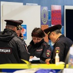 Хиляди евакуирани от 10 търговски центъра в Москва 