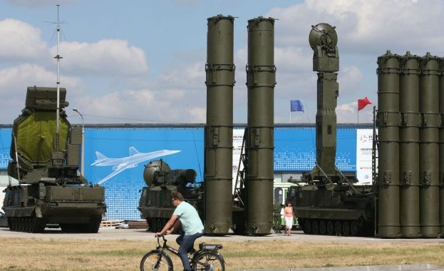 Русия разполага зенитно-ракетни системи С-400 в Крим