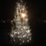 Германци направиха коледна елха от 1099 бутилки вино