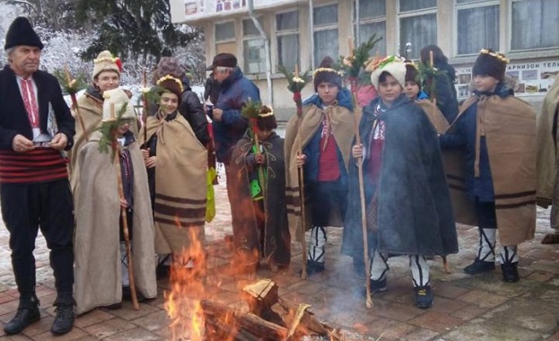 Национален фестивал на коледарските групи „Да пребъде Коледа!”