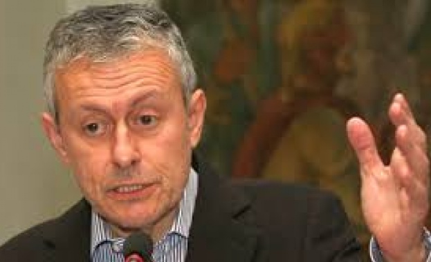 Паси: С Русия трябва да се говори с огромно уважение и отлично въоръжение 