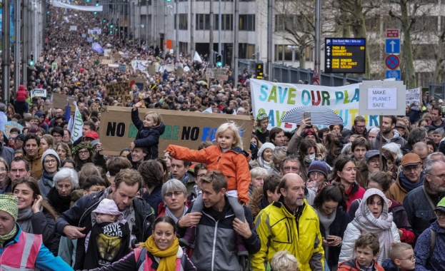 Десетки хиляди на протест в защита на природата в Брюксел