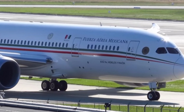 Мексико продава луксозния си президентски самолет