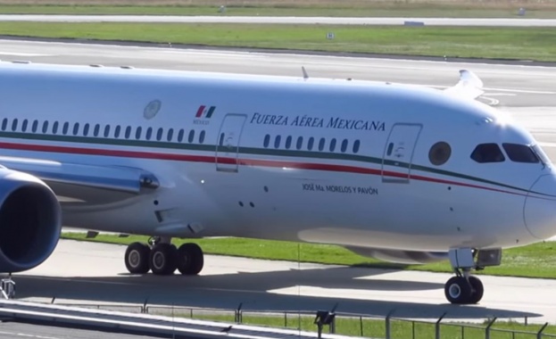 Мексико продава луксозния си президентски самолет