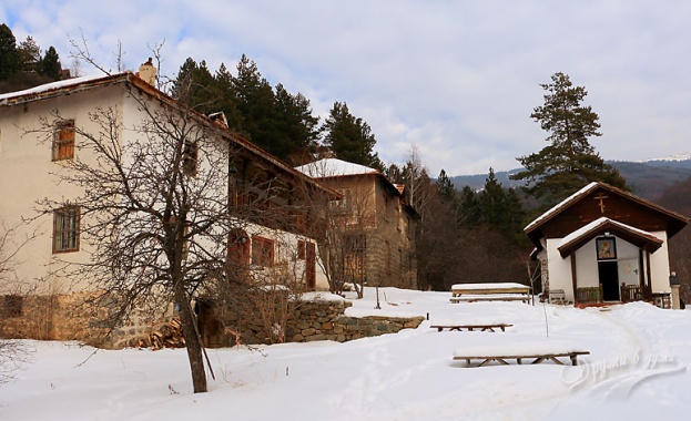 Кладнишкият манастир “Свети Николай” е пред разруха