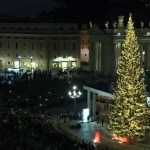 Грейнаха светлините на коледната елха във Ватикана (ВИДЕО)