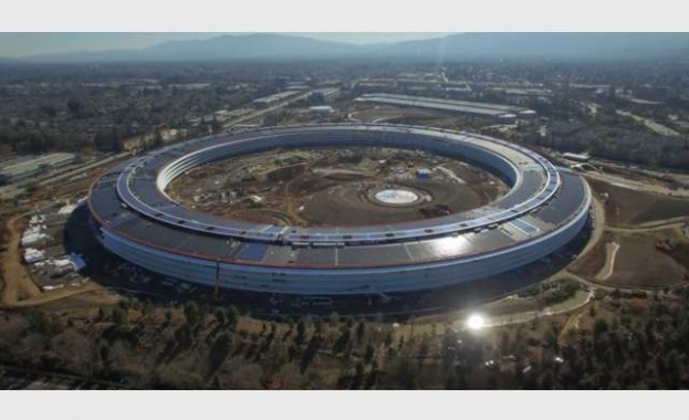 Централата на Apple е като космически кораб
