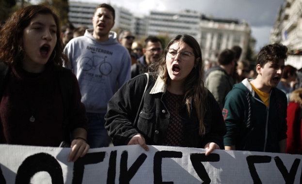 Гърците искат предсрочни избори