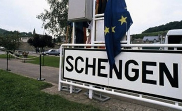 Европарламентът обсъжда резолюция за приемането на България и Румъния в Шенген 