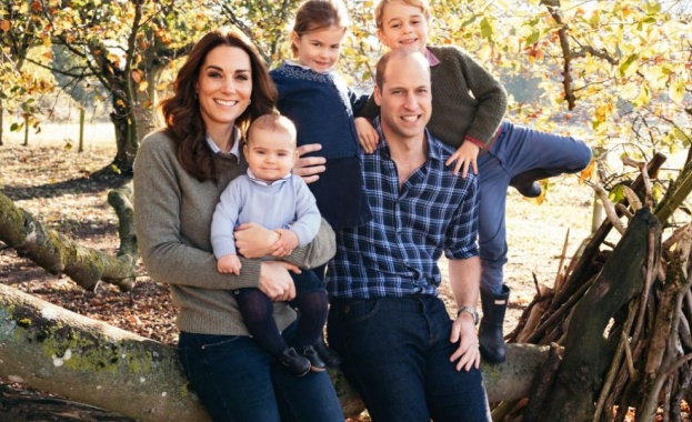 Очарователна коледна снимка на Кейт, Уилям и трите им деца