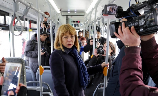 Фандъкова: Няма да увеличаваме данъците през 2019 г., 90% от автобусите ще са нови 