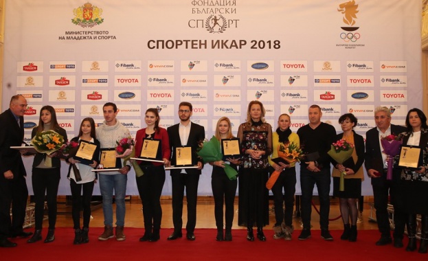Световната и европейска шампионка по борба Тайбе Юсеин със „Спортен Икар“ за 2018