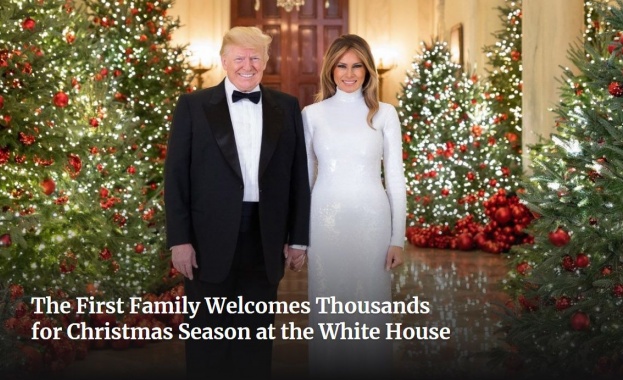 Коледната картичка на семейство Тръмп - фалшиви усмивки и много фотошоп