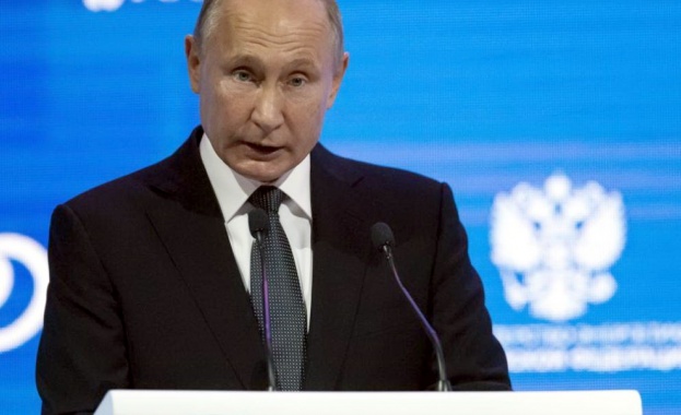 Путин се изправя пред медиите в разгара на кризата със Запада (видео)