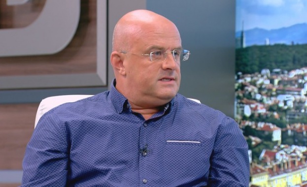 Илхан Андай: Всички около Бойко Борисов му палят свещ за здраве, защото без него няма ГЕРБ Илхан Андай: Всички около Бойко Борисов му палят свещ за здраве, защото без него няма ГЕРБ