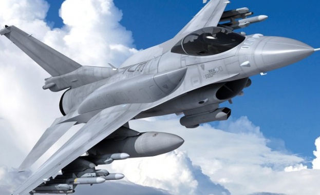 "Новият" изтребител F-16, от който се интересува и България