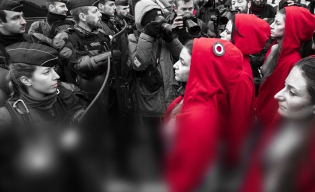 В Париж със сълзотворен газ бяха разпръснати протести предизвикани от