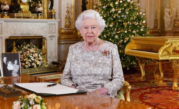 Кралица Елизабет Втора с призив за мир и добронамереност в коледното си послание