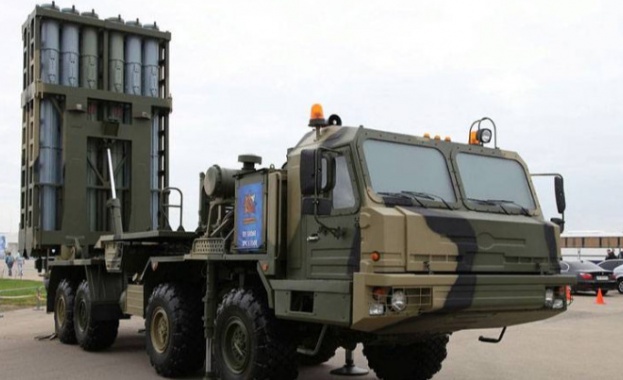 Русия разполага новия зенитен комплекс С-350 „Витяз“ 