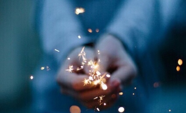 Тази нощ се сбъдват най-съкровените ни желания - намислете своето точно в полунощ!