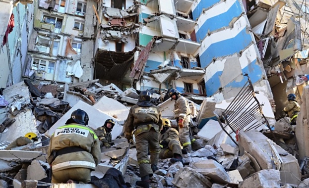 Извадиха живо 11-месечно бебе изпод развалините в Магнитогорск 