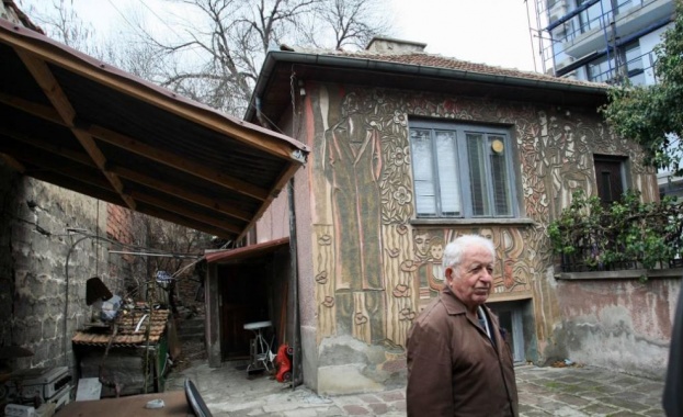 9 картини на Майстора откраднати от апартамент в София 