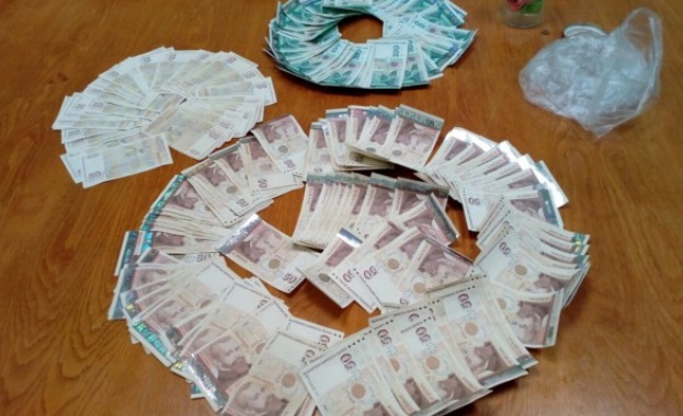Маскирани нападнаха собственик на обменно бюро в Петрич и отмъкнаха 100 000 лв.