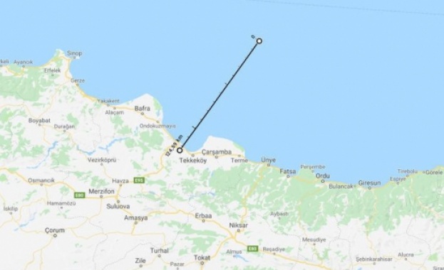 Кораб с 13 души потъна в Черно море  