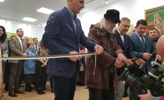 Цветан Цветанов присъства на откриването на картинна галерия в Годеч